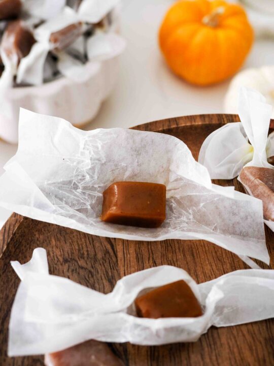 Wax Paper Candy Wrappers for Caramels (300 Pcs 5 x 5 inches) - Wax Paper  Sheets for Candy - Twisting Wax Paper Caramel Wrappers - Pre Cut Parchment