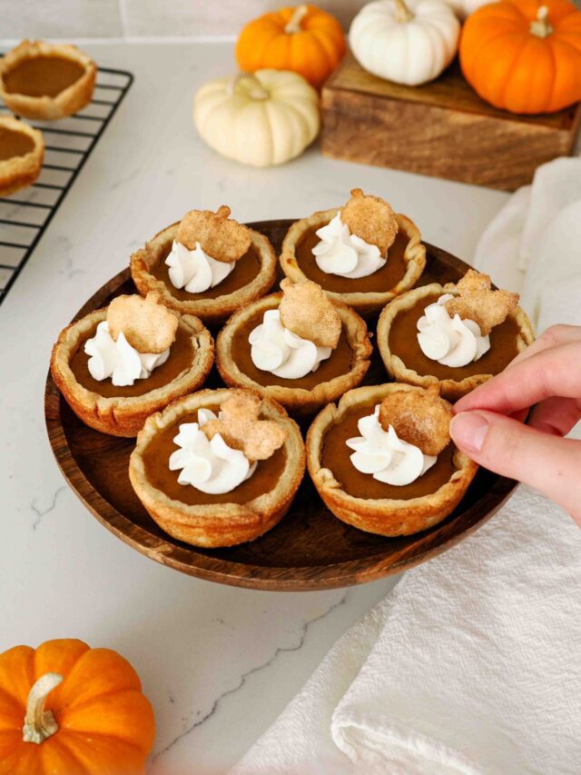 Mini Pumpkin Pies in a Muffin Pan